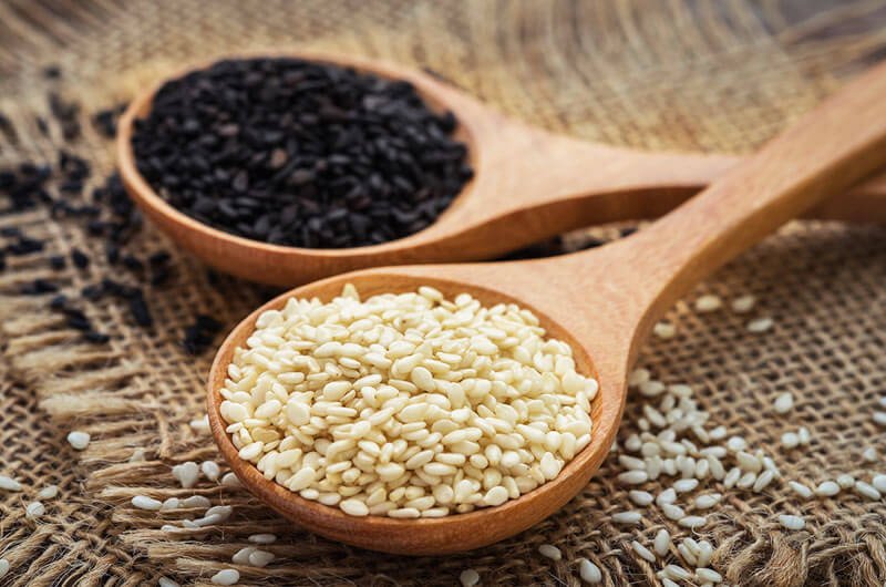 Differences Between Black Sesame and Natural White Sesame Seeds - HL Agro