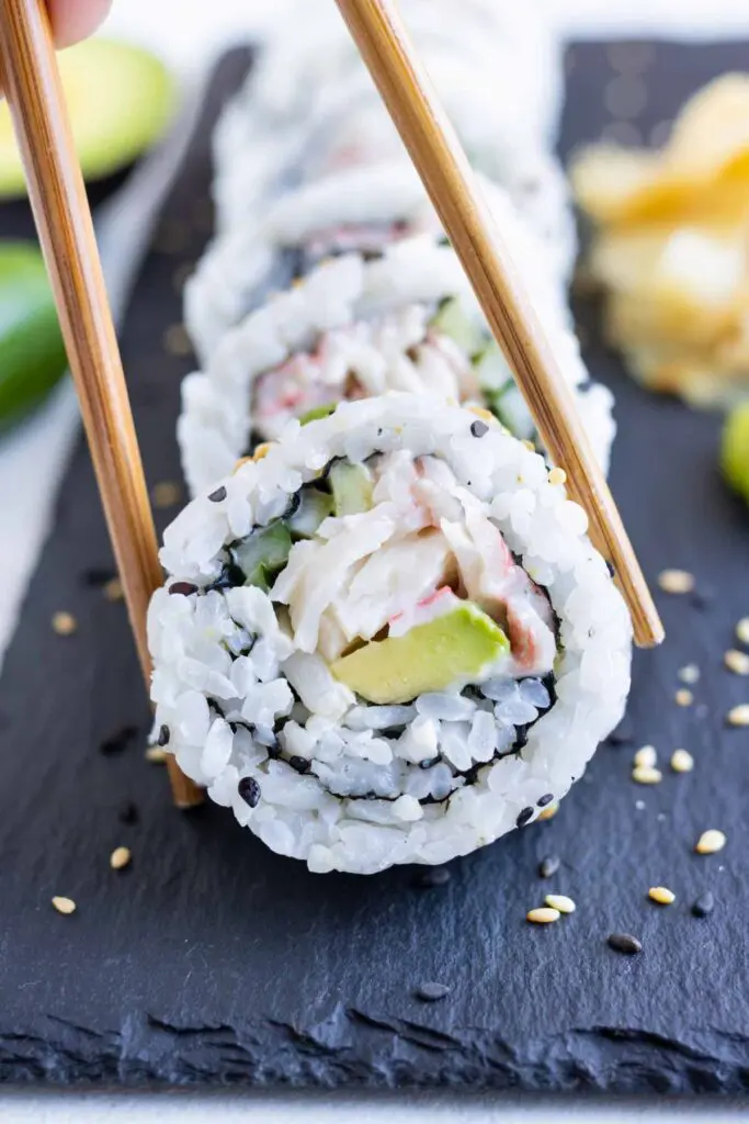 Sushi made of sesame seeds
